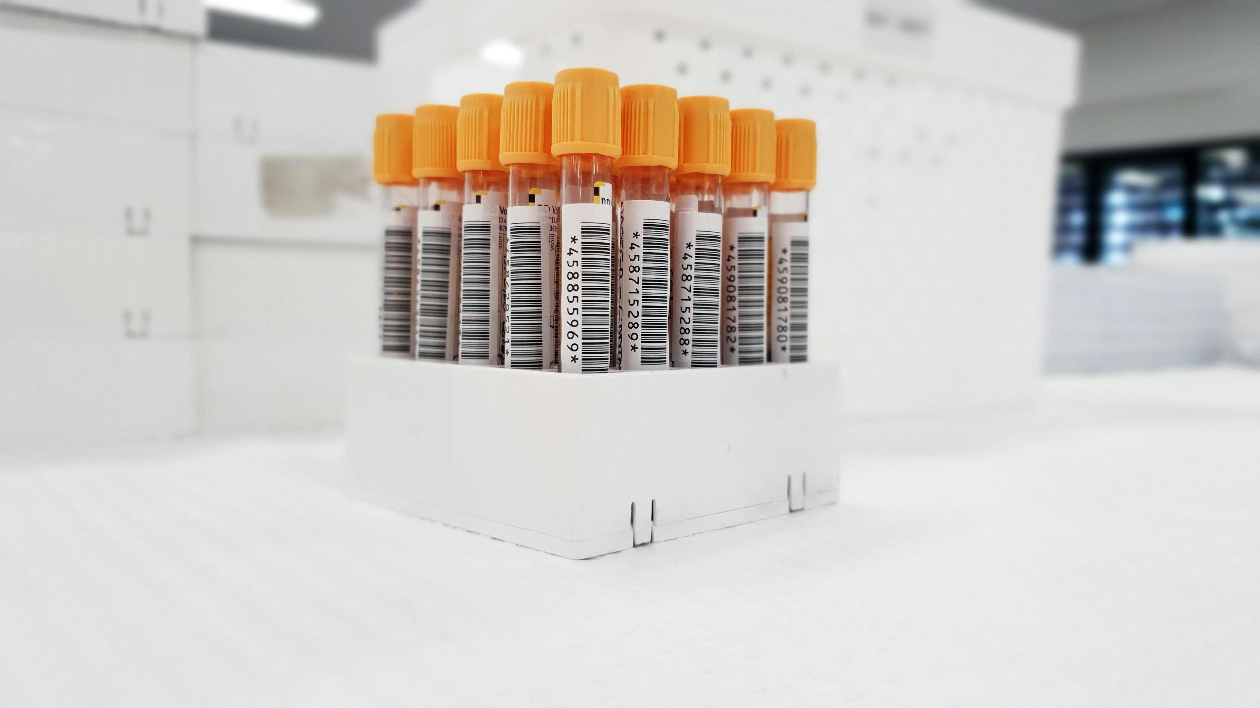 Como os Exames Laboratoriais Ajudam a Detectar Doenças Respiratórias e Infecciosas no Início do Ano