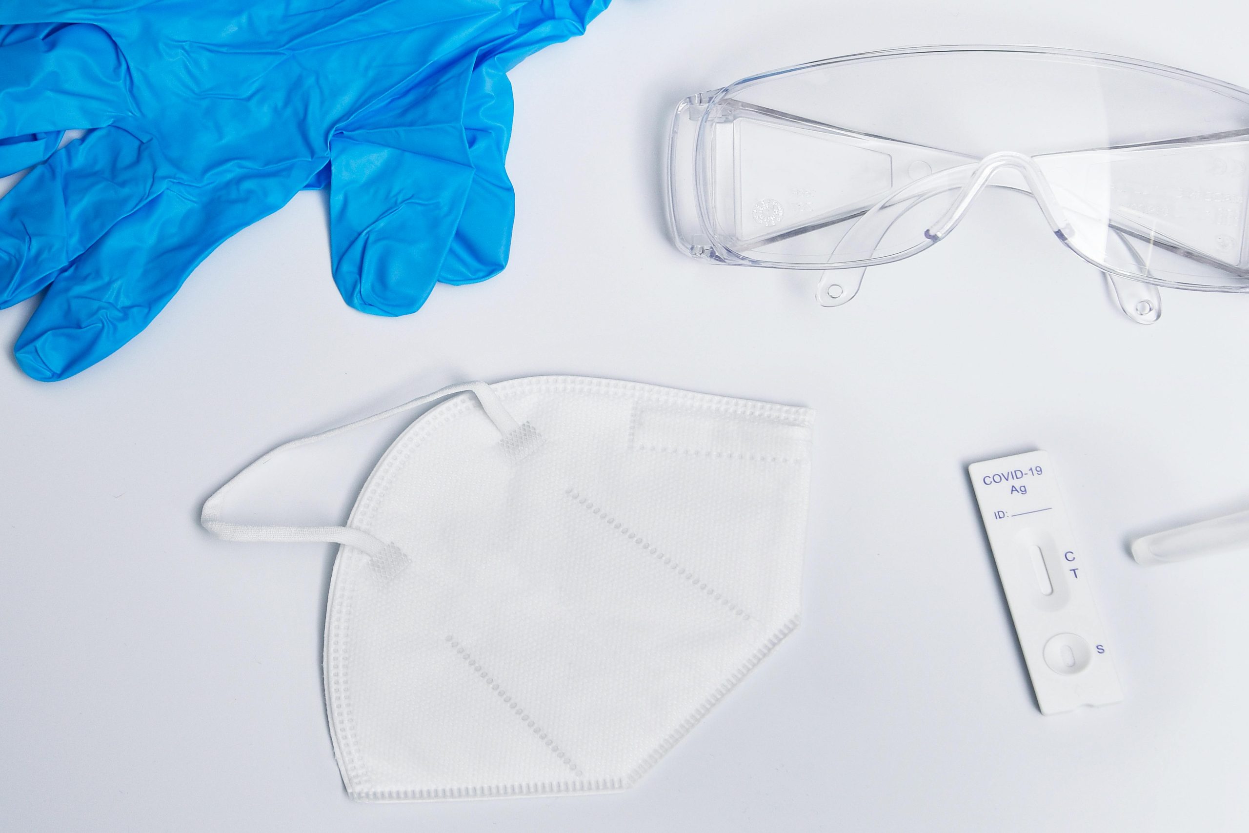 COVID-19: Como os Exames Laboratoriais Auxiliam no Controle de Novos Casos